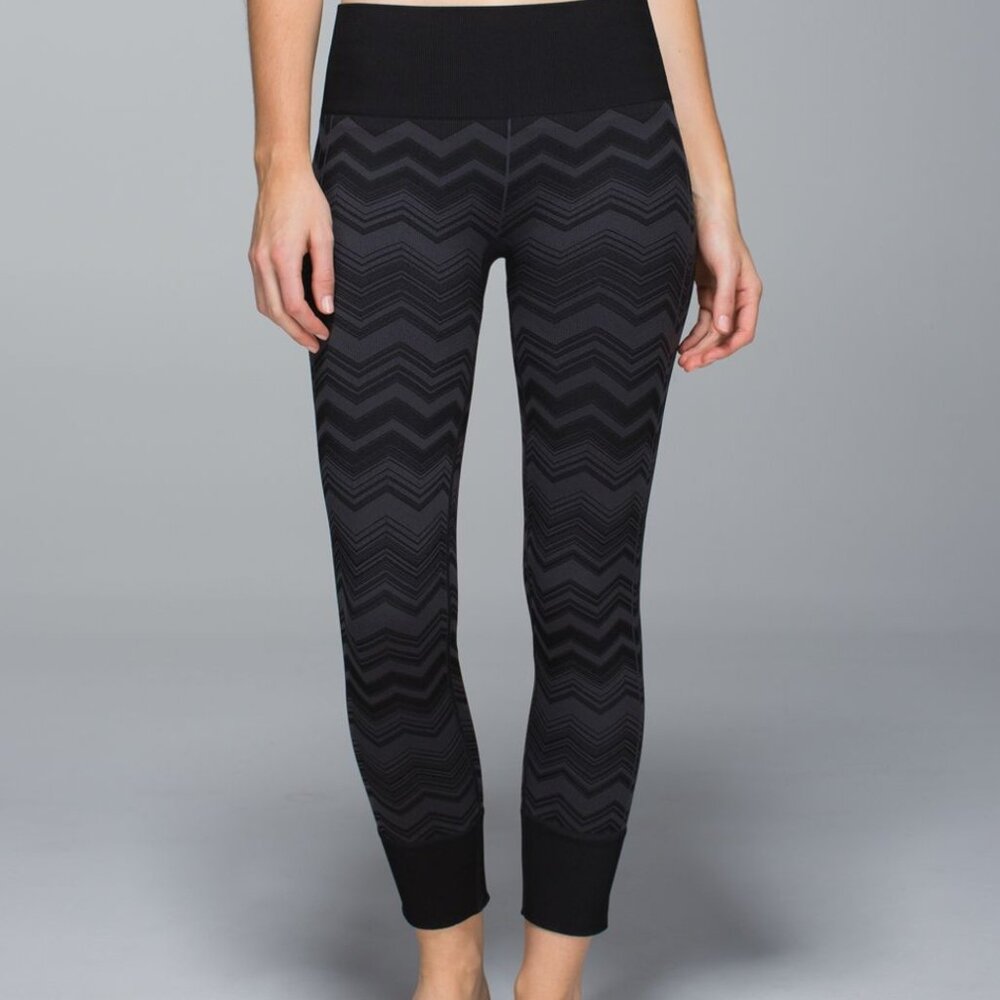 Lululemon Ebb to Street Pant Size 8 Heathered Deep Coal LIKE NEW